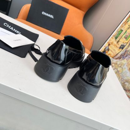 Chanel autumn and winter delicate small round head slim black loafers - Image 2