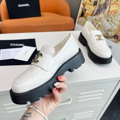 Chanel autumn and winter delicate small round head slim white loafers - Image 2