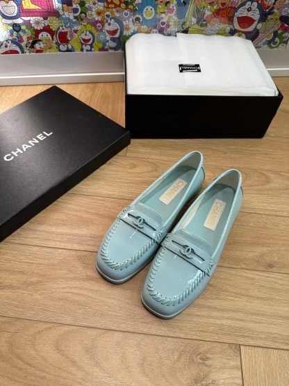 Chanel autumn and winter four seasons retro style small round head blue loafers - Image 2