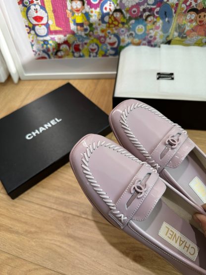 Chanel autumn and winter four seasons retro style small round head purple loafers - Image 2