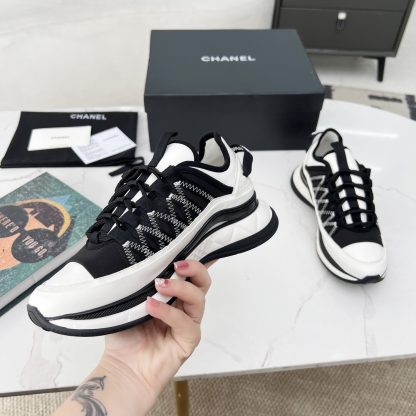 Chanel Spring and Autumn Super Durable White and Black Casual Shoes - Image 2