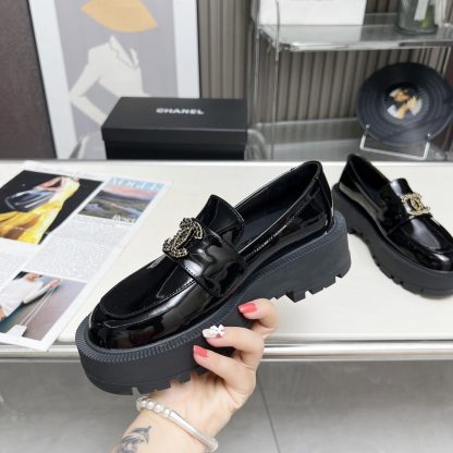 Chanel autumn and winter series new retro style small round head black shiny loafers - Image 2