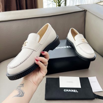 Chanel Early Spring Dance Shoes Series White Small Round Head Retro Loafers - Image 2