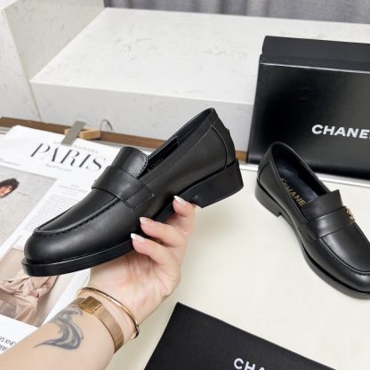 Chanel Fall/Winter Black Retro Loafers - Image 2