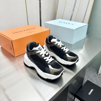 Louis Vuitton Run 55 sneakers - Image 2
