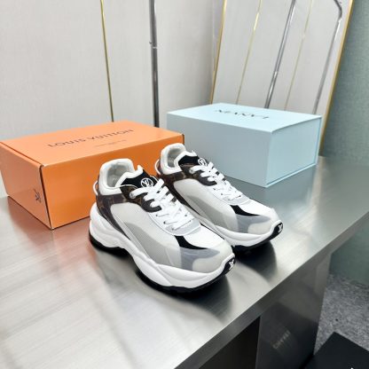 Louis Vuitton Run 55 sneakers - Image 2