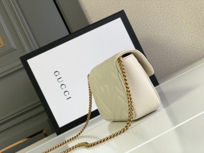 Gucci white chain bag - Image 2