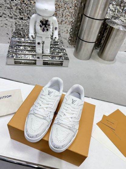 Louis Vuitton Limited Edition Retro Basketball Sneakers - Image 2