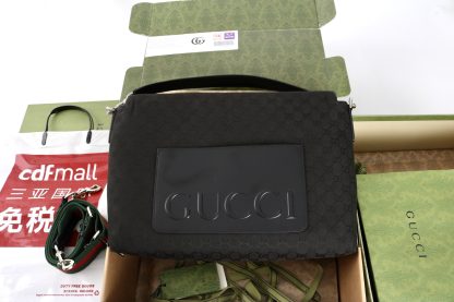 Gucci Magnetic Buckle Flap Men's Bag - Image 3