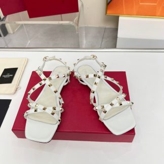VALENTINO simple and versatile rivet element fashionable flat sandals