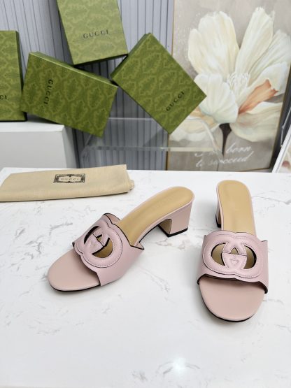 Gucci Interlocking G slide sandals - Image 2