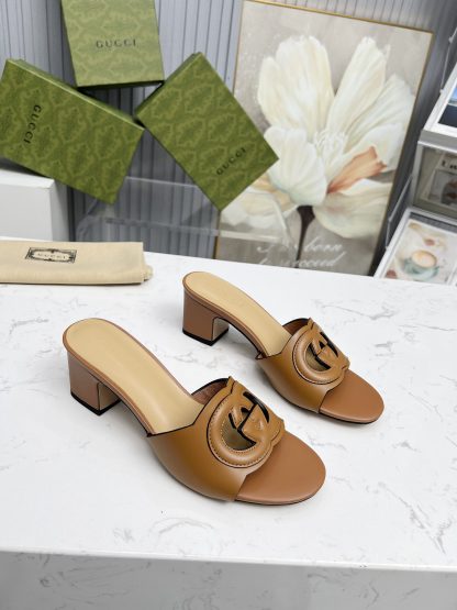 Gucci Interlocking G slide sandals - Image 2