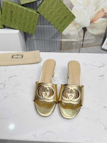 Gucci Interlocking G slide sandals - Image 2