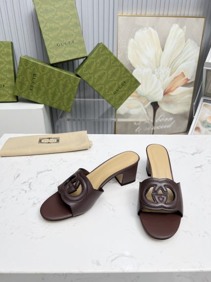 Gucci Interlocking G slide sandals - Image 2