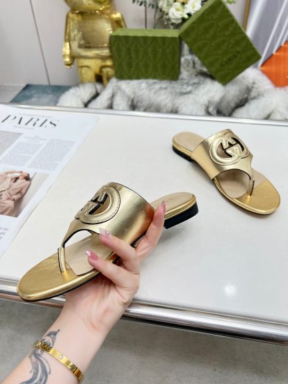 Gucci flip flops - Image 3