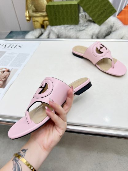 Gucci flip flops - Image 3