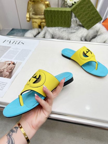 Gucci flip flops - Image 3