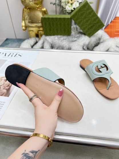 Gucci flip flops - Image 3
