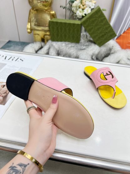 Gucci flip flops - Image 3