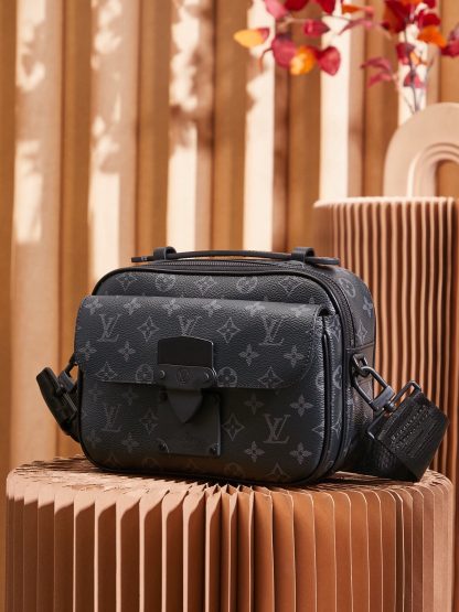 Louis Vuitton 𝐒 𝐋𝐎𝐂𝐊 Black Flower - Image 2