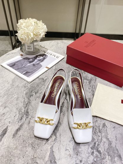 VALENTINO Gold V-chain high-end fashion sandals high heels