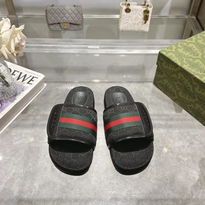 Gucci Unisex G Slippers - Image 2