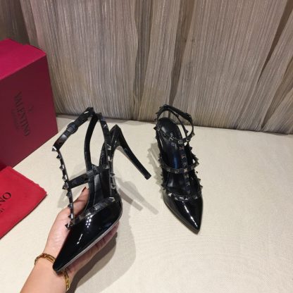VALENTINO classic studded high heels - Image 3