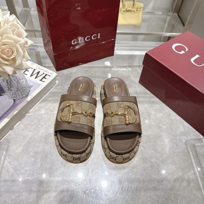 Gucci women's platform sandals - Image 2