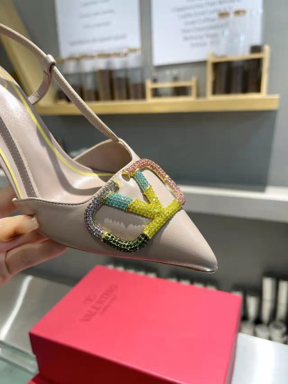 VALENTINO exquisite large V buckle high heels - Image 3
