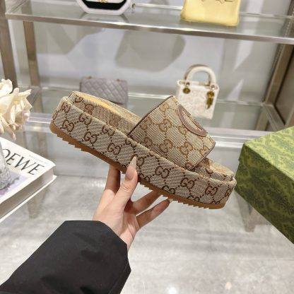 Gucci Women's Large GG Platform Slides - Image 2