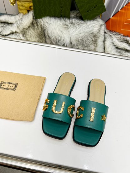 Gucci women's flat slippers - Image 2