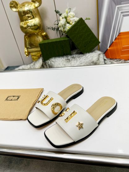 Gucci women's flat slippers - Image 2