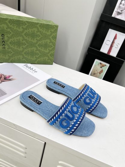 Gucci women's flat slippers - Image 3
