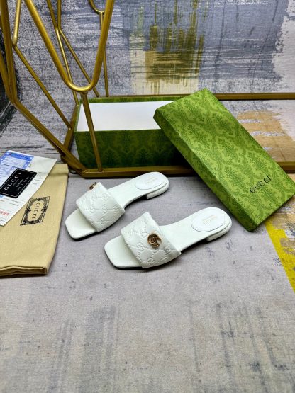 Gucci's latest hot-selling slippers - Image 3