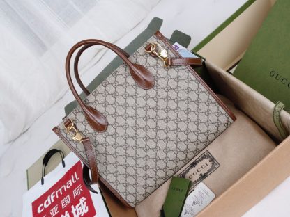 Gucci classic GG diamond quilted pattern handbag - Image 2