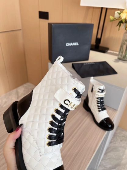 Chanel autumn and winter worth a pair of white Martin boots - Image 2