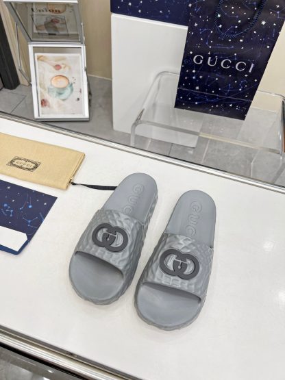 Gucci large sandals - Image 2