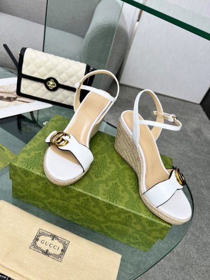 Gucci Straw Platform Sandals - Image 2
