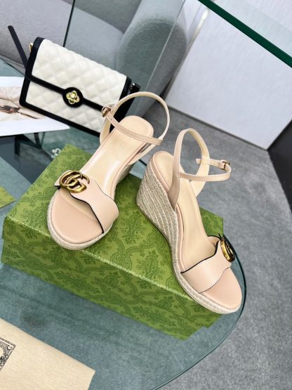 Gucci Straw Platform Sandals - Image 2