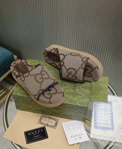 Gucci's latest limited edition high-top platform slippers - Image 3