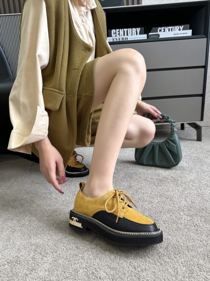 Chanel autumn and winter big yellow fashionable simple leather loafers - Image 2
