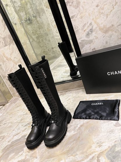 Chanel autumn and winter new handsome black matte letter knight boots