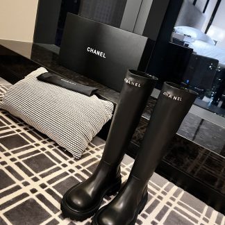 Chanel autumn and winter new handsome black personality stunning letter knight boots