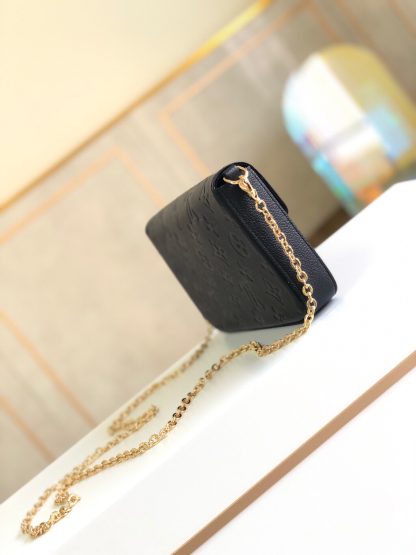 Louis Vuitton m68697 dark blue leather bag - Image 2