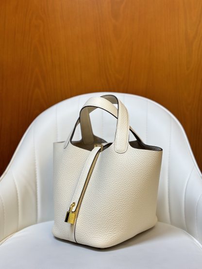 Hermes cream platinum buckle 18cm basket bag - Image 2