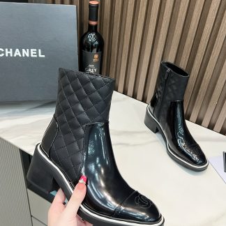 Chanel Paris catwalk latest black comfortable boots with a heel height of 6.5cm