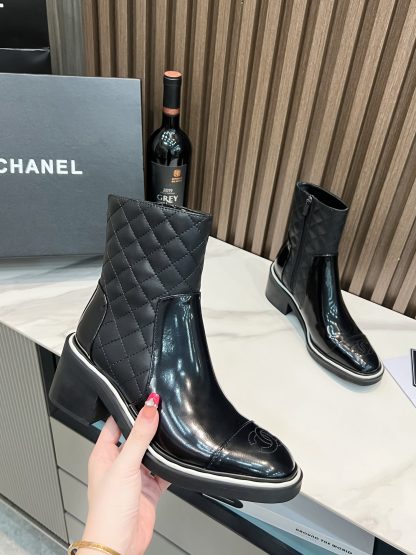 Chanel Paris catwalk latest black comfortable boots with a heel height of 6.5cm