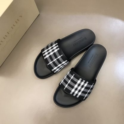 Burberry classic men's slippers - Image 2