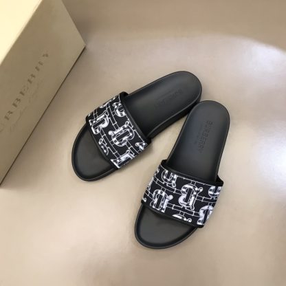 Burberry classic men's slippers - Image 2