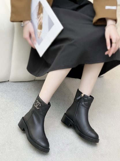 Chanel Autumn and Winter High-end Customized Catwalk Model Extremely Luxurious Leather Boots - Image 2